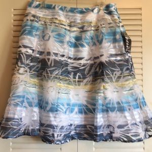 NWT Hazan Woman’s 12 Lined Burn out pattern skirt